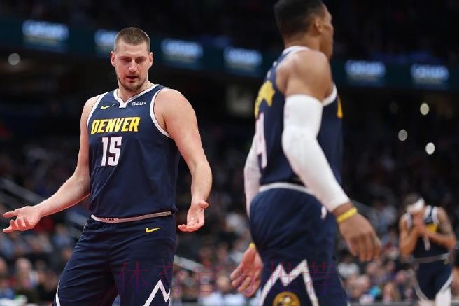 默里:约基奇&瓦兰&戈登缺阵影响很大,我们抢篮板太吃力了 默里:约基奇&瓦兰&戈登缺阵影响很大,我们抢篮板太吃力了